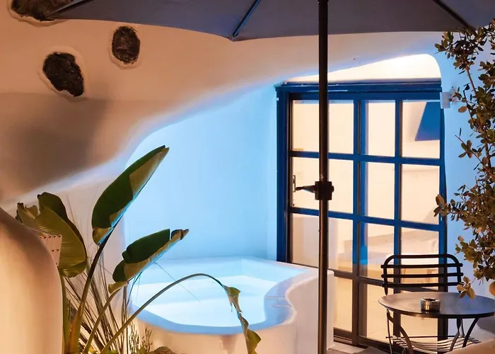 Niso Cave 4* Megalochori (Santorini)