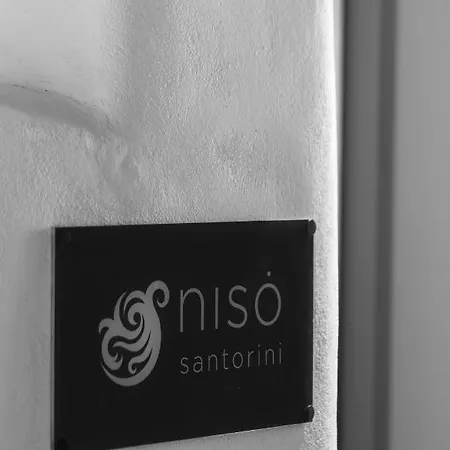 Niso Cave Guest house Megalochori (Santorini)