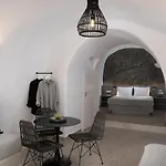 Niso Cave 4* Megalochori (Santorini)