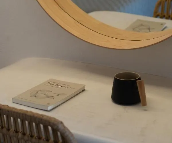 Niso Cave Μεγαλοχώρι