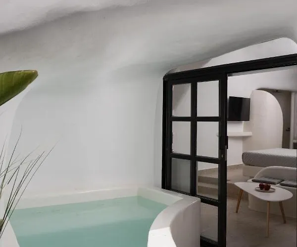 Niso Cave Megalochori (Santorini)